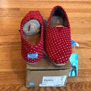 TOMS Red Dot Classics